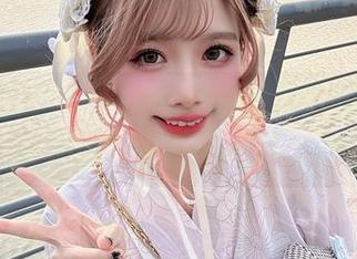 全新视觉盛宴：rinka冲田凛花更新的白色旗袍写真令人心醉.txt