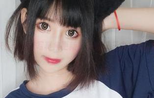 跟随w黑米粥w最新写真集更新，领略狂三内衣的性感瞬间.txt