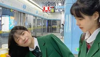 丽柜 – 凉儿女王倾情演绎，精选原图与图片汇聚她的魅力与风格。.txt