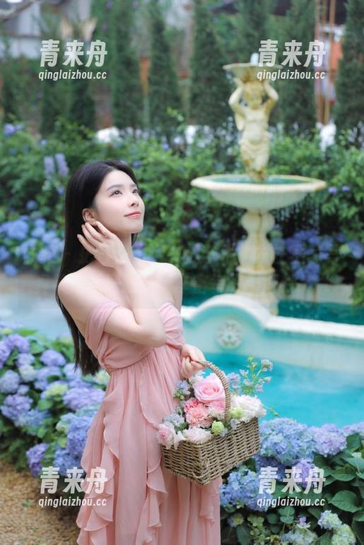 丽柜 - 把日常生活变成艺术，左左居家写真带来美好感受，丰富每一张图片.txt
