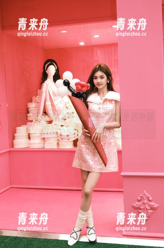 丽柜-文欣 丽柜 - 文欣女友写真作品:捕捉生活中那些动人的图片画面.txt