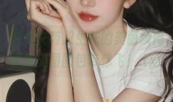 丽柜 – 赏析文芮双生花的美丽瞬间，姐妹情丝美图图包带你飞！.txt
