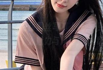 丽柜 – 最新甜甜黑丝写真上线，感受她独特的个人魅力与风格！.txt