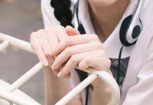 丽柜 – 美美女王独家写真合集，精美壁纸助你打造个性化桌面环境.txt