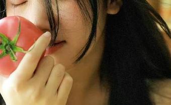 丽柜 – 菲菲的睡衣系列美图，柔情似水的绝美图集欣赏.txt