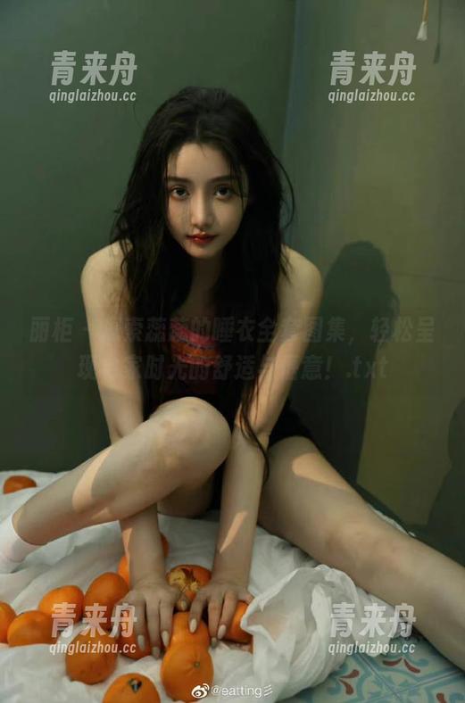 丽柜-蕊蕊 丽柜 - 探索蕊蕊的睡衣全套图集,轻松呈现宅家时光的舒适与惬意!.txt
