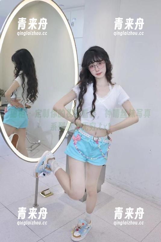 丽柜-钟晴 丽柜 - 定制你的视觉盛宴,钟晴丝袜写真系列魅力无穷.txt