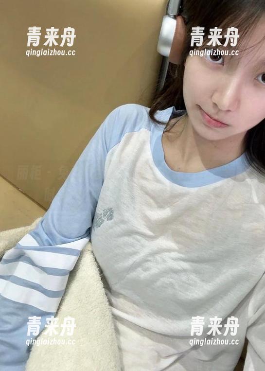 丽柜-韩雪 丽柜 - 免费欣赏韩雪的连衣裙写真,领略时尚界的另一种魅力风范!.txt