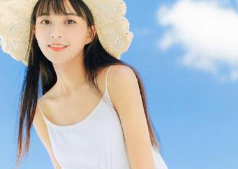 微密圈 – 于芷晴的海边写真之旅：阳光、沙滩与动人壁纸.txt