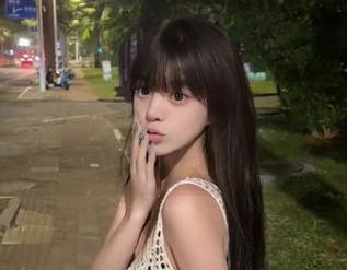 微密圈 – 精选保守的二舅妈的写真集，紧包蜜腿作品合集引领时尚潮流.txt