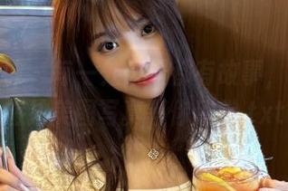 克拉女神 – 每一处风景都有故事，妮子的旅拍美图写真等你欣赏.txt