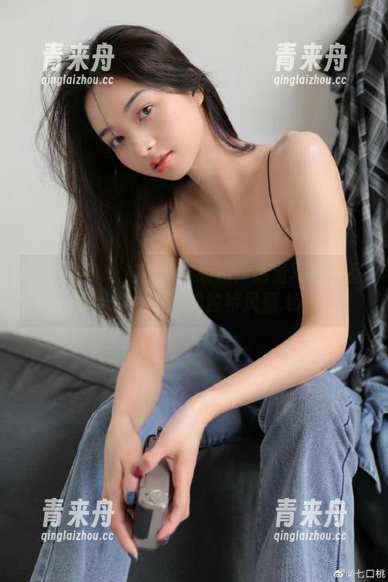 克拉女神 - 走近慕菲姐姐：高清写真作品集带你领略她的独特风情.txt