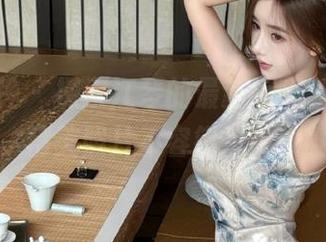 克拉女神 – 探索江琴的最新裤里丝作品，精美照片不容错过.txt
