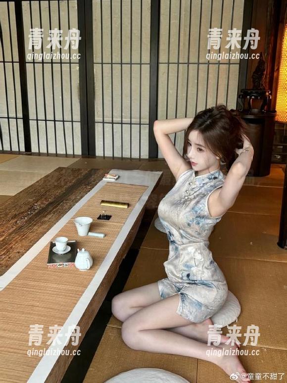 克拉女神-江琴 克拉女神 - 探索江琴的最新裤里丝作品,精美照片不容错过.txt