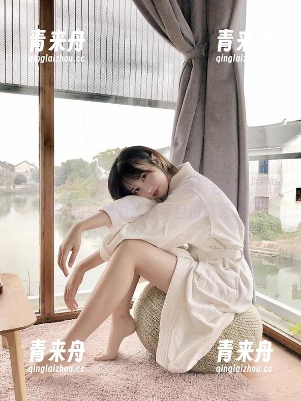 克拉女神-珊珊 克拉女神 - 观看珊珊空姐摄影合集,感受这一位空姐的优雅与自由风范.txt