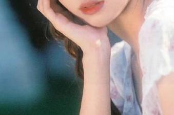 克拉女神 – 探索璇子花嫁的高清美图，感受唯美与浪漫交织的绮丽画面.txt