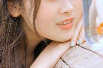 兔玩映画黑睡衣写真集公开，巧妙展现女性魅力的精致原图集锦.txt