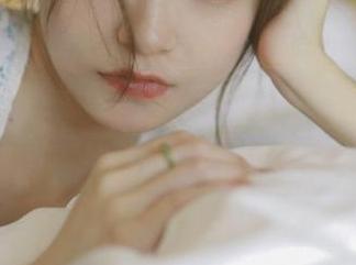 兔玩映画带你领略黑丝制服少女私房写真合集，感受不同风格的视觉盛宴.txt