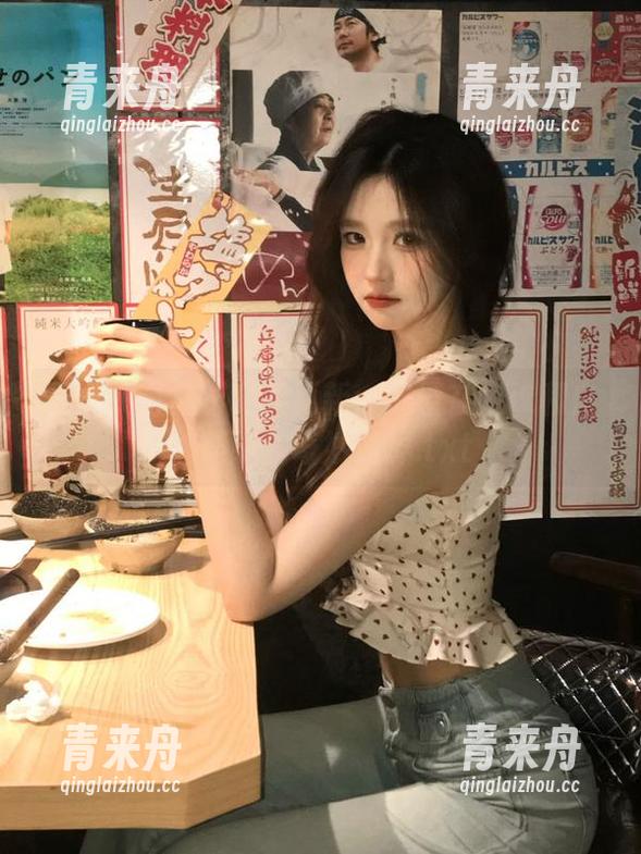 兔玩映画 兔玩映画全新图集更新:沉浸在足球和白丝环绕的奇妙世界.txt