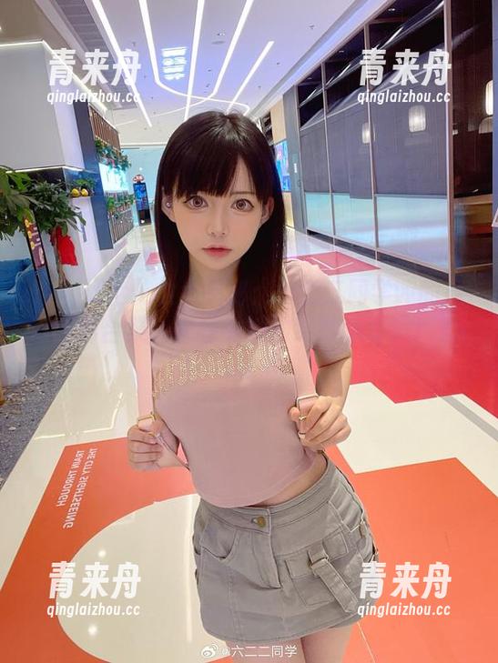 六二二同学w 哈利波特仿妆大揭秘:六二二同学w的魔幻图册合集,来看看她的绝妙造型吧!.txt