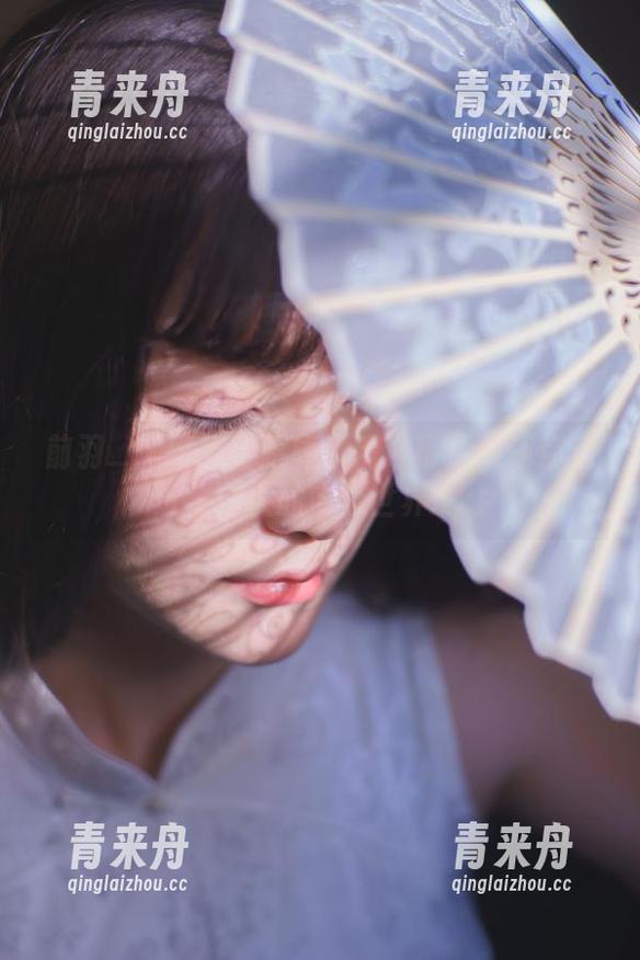 前羽_rr 前羽_rr幻想金瓶梅:精选写真集让你走近金莲人的内心世界.txt