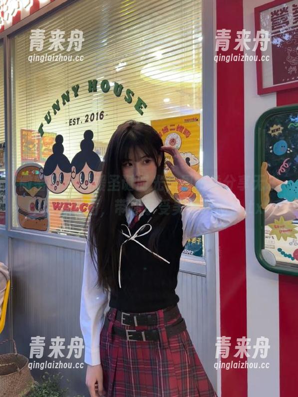 微密圈 - 温暖圣诞时光，周妍希分享无水印内购套图，带你享受美好瞬间！.txt
