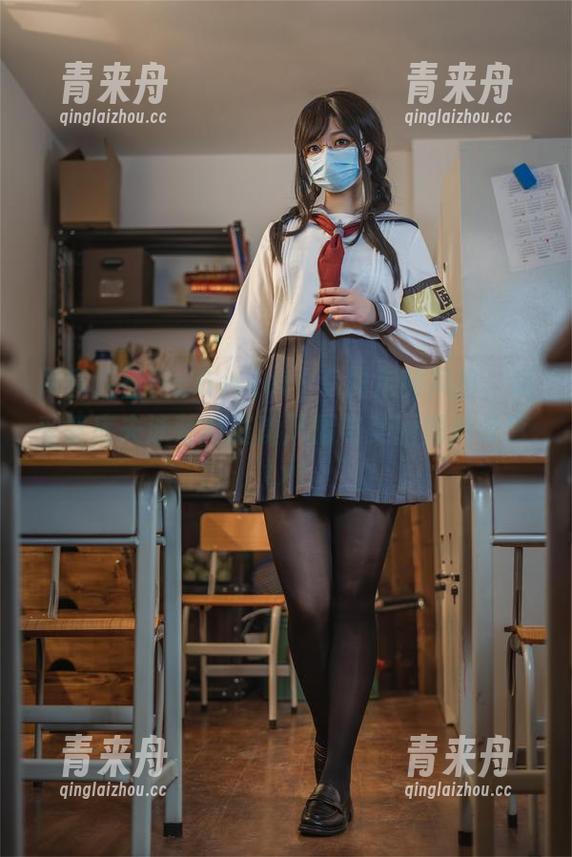 尽享啊日日_Ganlory专属定制风格，感受絮库夫泳装的璀璨风情与美丽图片分享.txt