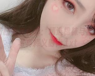啾小妍的魅力升华：精选棉袜与独特cos写真释义时尚.txt