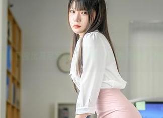 观看坏露露香宝比基尼写真，原图带你体验无限夏日诱惑.txt