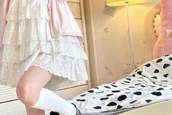 头条女神 – 不只是运动！乔安的体操服私房作品带你领略全新风格！.txt