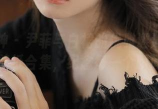 头条女神 – 尹菲与白裙的优雅邂逅：粉色主题壁纸合集，纪念每一个瞬间.txt