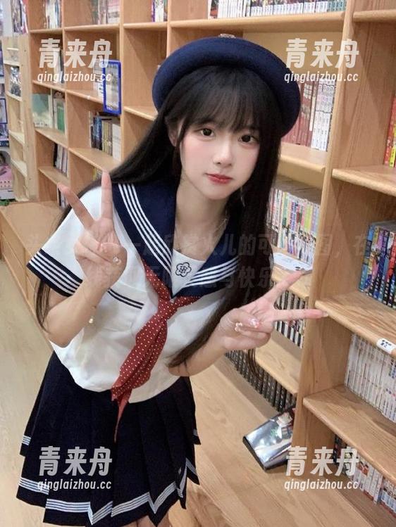 头条女神 - 一起欣赏火儿的可爱美图，在线获取无限灵感与快乐.txt