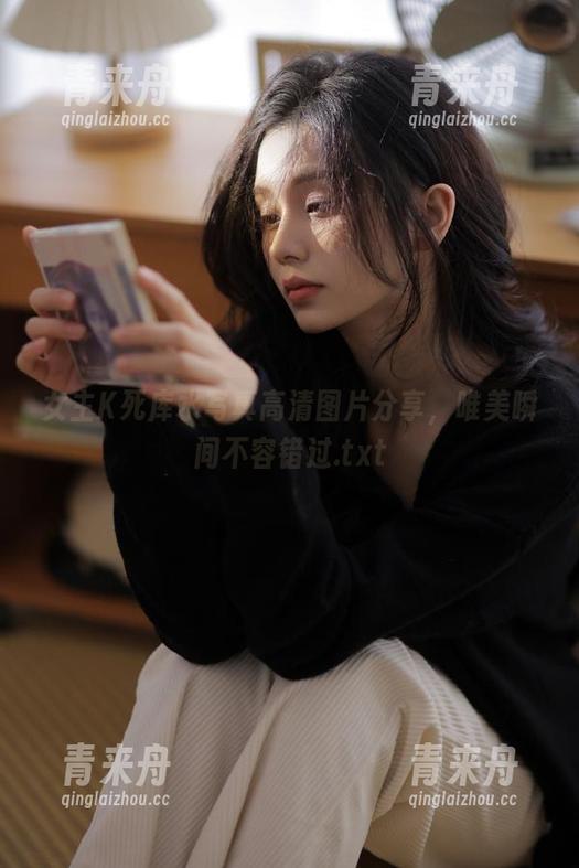 女主K死库水写真高清图片分享，唯美瞬间不容错过.txt