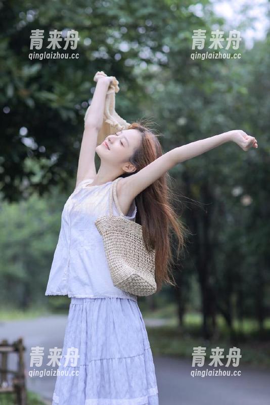 奶宝妹纸 微密圈 - 最新图包出炉!奶宝妹纸白丝写真,展现她独特的魅力风格.txt