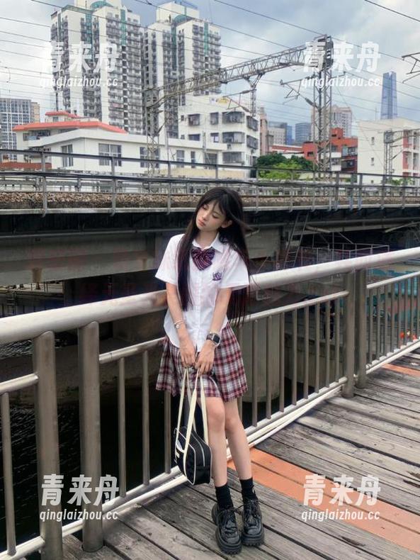 奶宝妹纸 微密圈 - 奶宝妹纸携随车小秘书,共同演绎无圣光美图的无限魅力.txt
