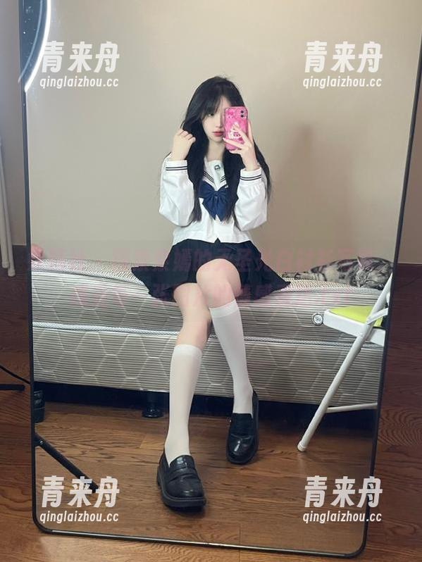妖精社 - 探索紫嫣的无圣光白衬衫写真，感受每一张图片的情感表达.txt