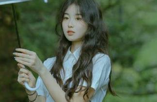 姜仁卿(강인경)夏日白色比基尼写真图集，唤醒你的度假情怀.txt