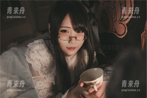 最新嫣嫣子办公室图册欣赏，透视职场女性的风采与自信.txt