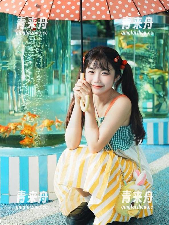 学妹加速跑-玲玲 学妹加速跑 - 玲玲瑜伽美图更新:在每一个细节中找到内心的自我.txt