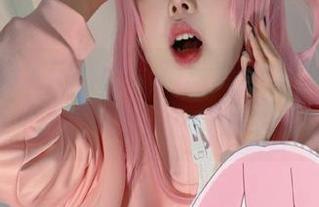 深入安食Ajiki的和服写真图集，发现传统服饰的新生魅力.txt
