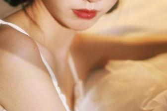 跟随宋哈娜的脚步，海边私房图集记录美好瞬间.txt