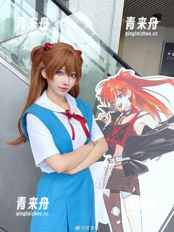宫本桜 在加藤惠浴室体验宫本桜的私房写真原图,感受她的独特气质.txt