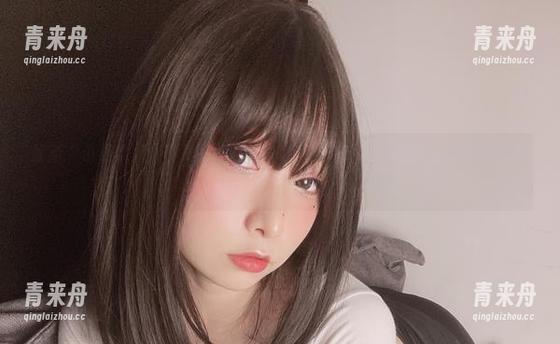 小泉学姐吖 最新“小泉学姐吖”短裤图集:一图胜千言,展现夏日最美瞬间!.txt