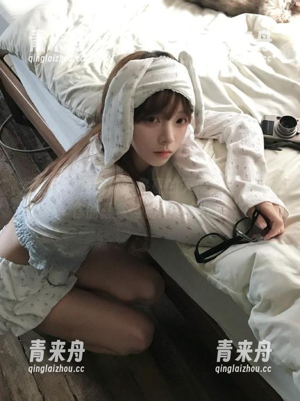 尤果网 - 免费体验佟蔓的天使写真，释放你的想象与创意之美.txt