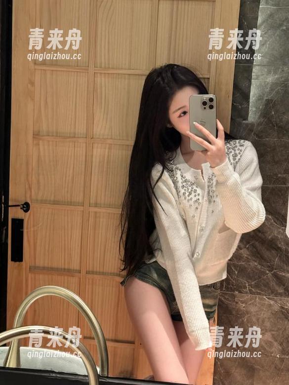 尤果网-周妍希 尤果网 - 最新美图!周妍希以镂空灵感塑造时尚大片,感受视觉与艺术的完美交融!.txt