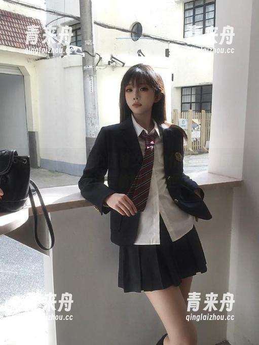 尤果网-周心情 尤果网 - “周心情修女”的作品集:原图里藏着无法言喻的情感世界.txt