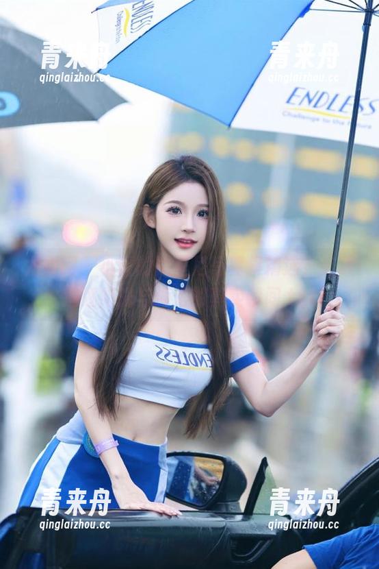 尤果网-小喜 尤果网 - 小喜的比基尼写真集精选,绽放追逐阳光与海浪的真实瞬间.txt