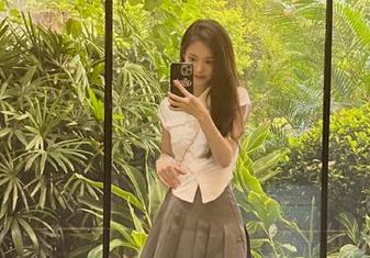 尤果网 – 体验“琳丽教室”的艺术魅力：网盘带你领略独特作品.txt