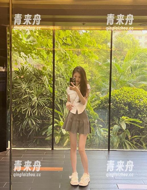 尤果网-琳丽 尤果网 - 体验“琳丽教室”的艺术魅力:网盘带你领略独特作品.txt