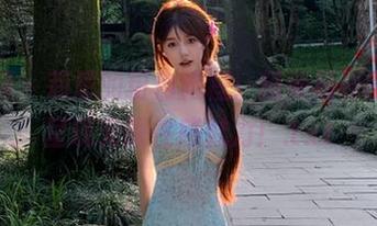 尤果网 – 莉恩的粉色旅程：精美福利图片，呈现无限性感魅力！.txt